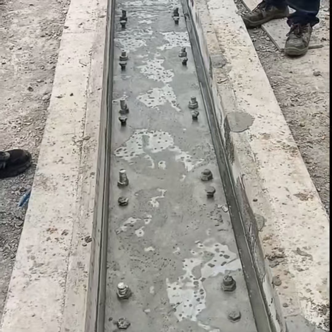 连云港港口码头起重机龙门吊重型机械设备稳固用早强快凝轨道胶泥